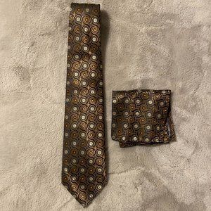 Barcelona tie w/Pocket Square